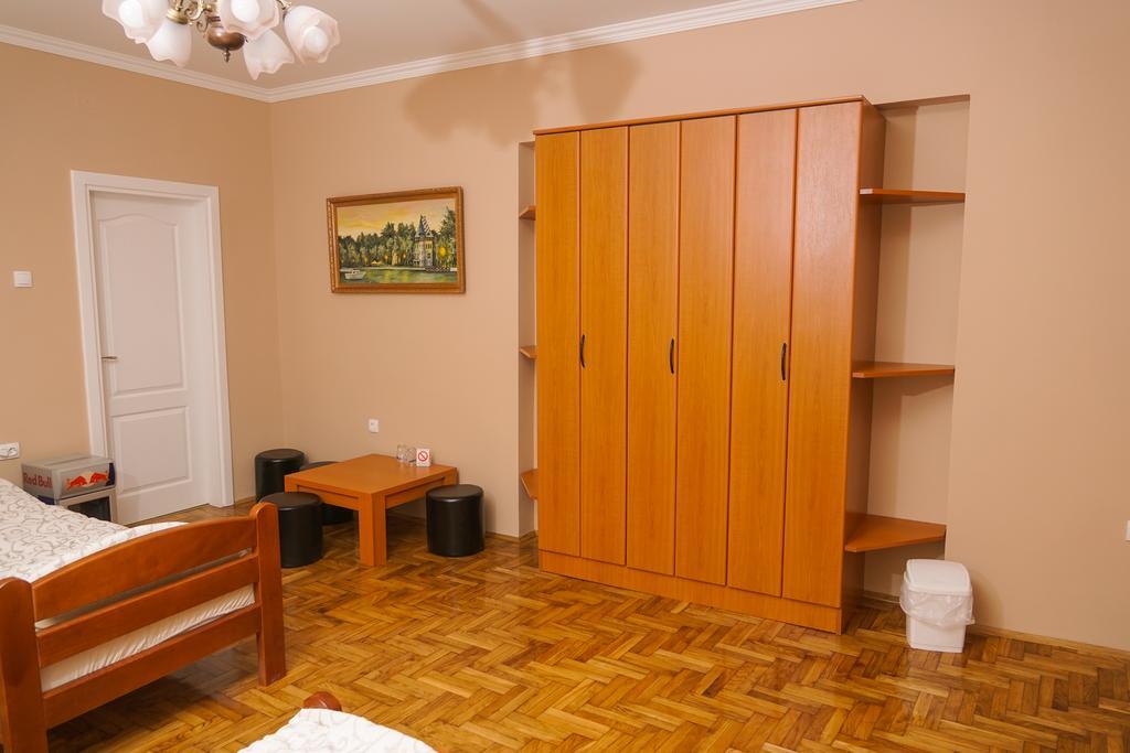 ホテル Amfora Palić エクステリア 写真
